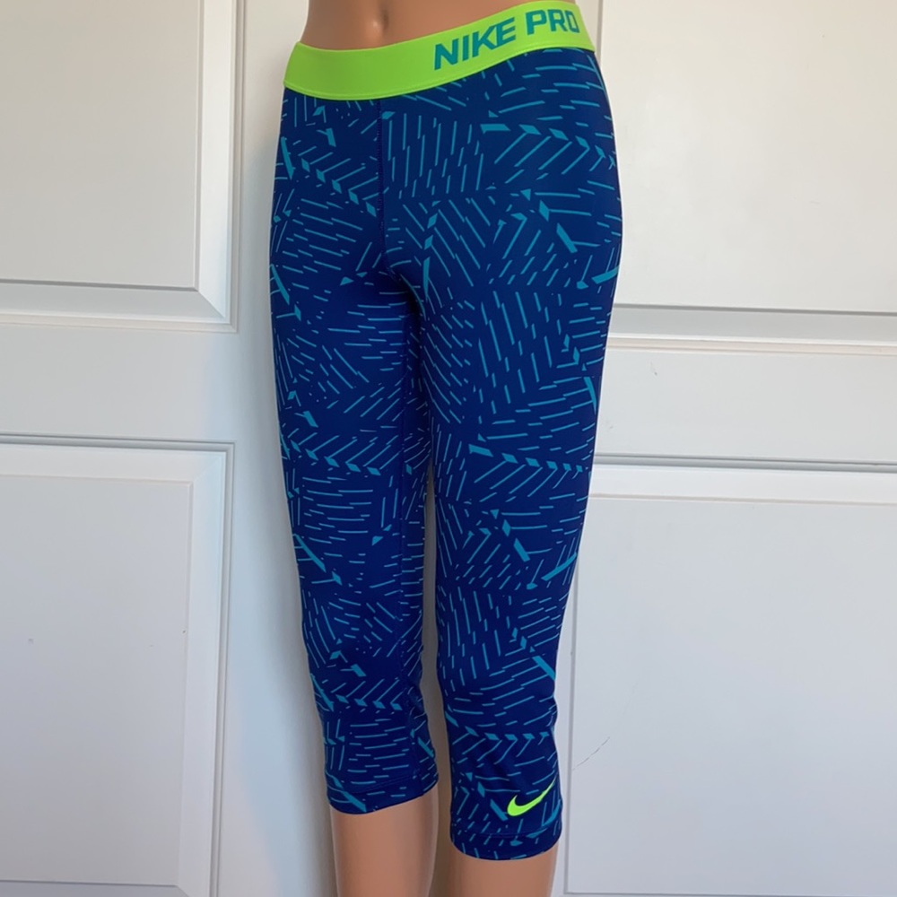 Nike Pro Capri Leggings - image 1